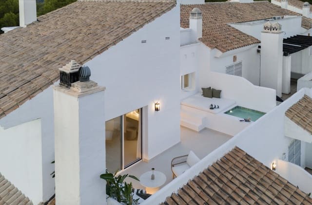 3 sovrum Takvåning till salu i Nueva Andalucia, Marbella med pool garage - 1 795 000 € (Ref: 9171385)
