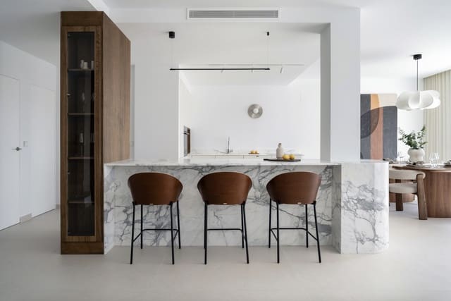 3 sovrum Takvåning till salu i Nueva Andalucia, Marbella med pool garage - 1 795 000 € (Ref: 9171385)