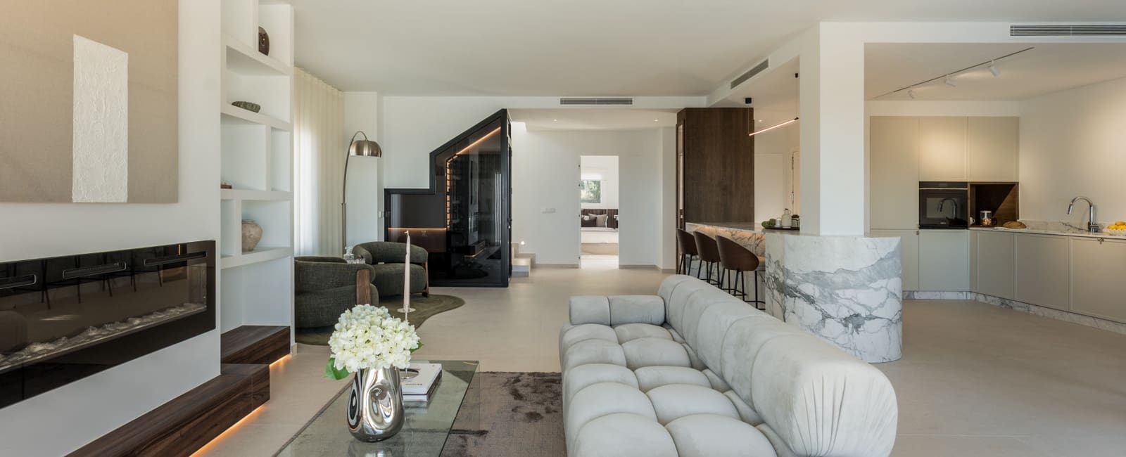 3 chambre Penthouse à vendre à Nueva Andalucia avec piscine garage - 1 695 000 € (Ref: 9171385)