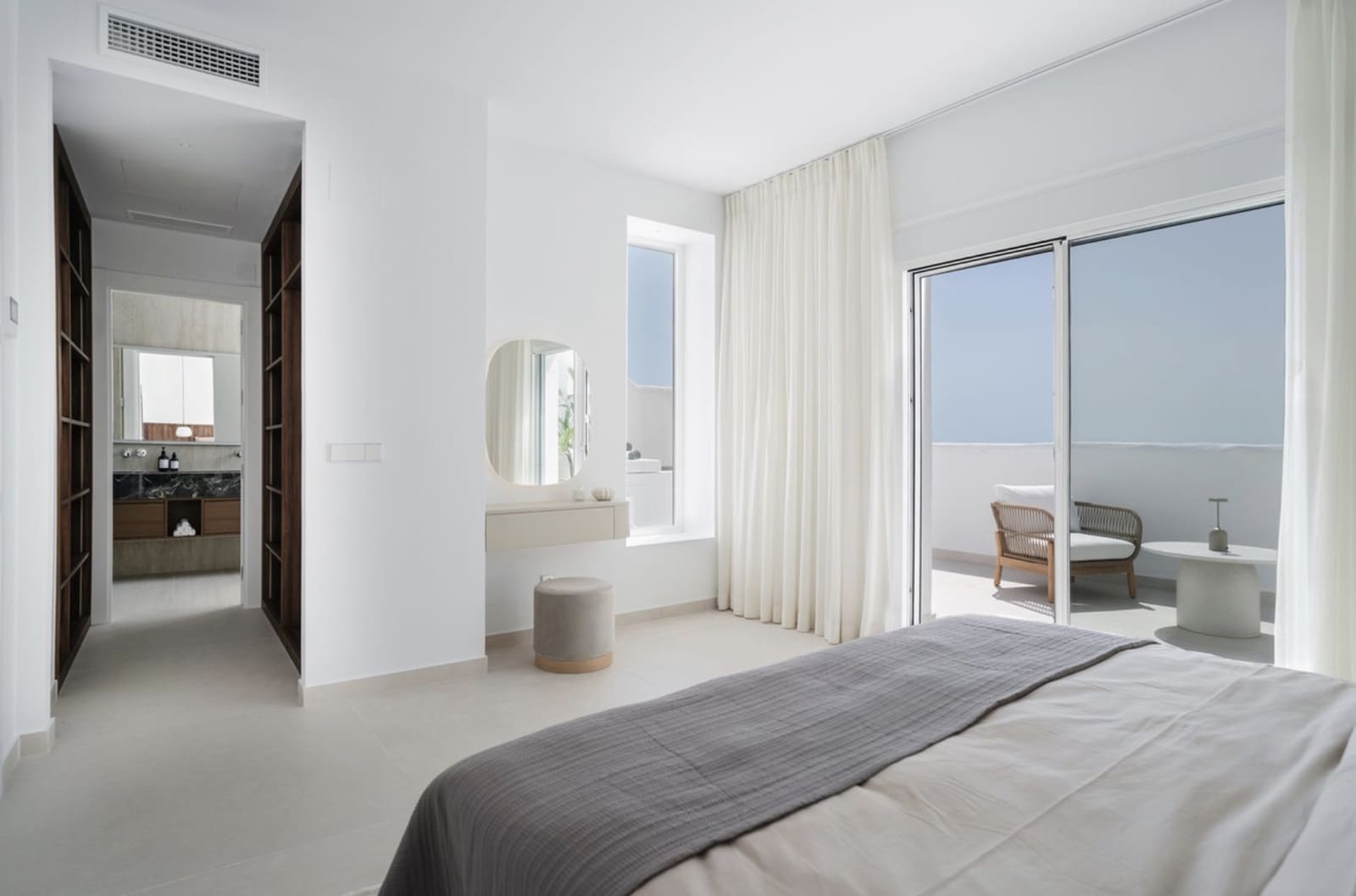 3 makuuhuone Kattohuoneisto myytävänä paikassa Nueva Andalucia mukana uima-altaan 
autotalli - 1 795 000 € (Ref: 9171386)