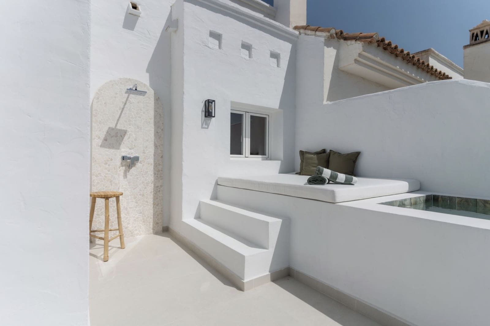 3 sovrum Takvåning till salu i Nueva Andalucia med pool garage - 1 795 000 € (Ref: 9171386)
