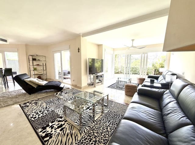 4 slaapkamer Huis te koop in Benahavís met zwembad garage - € 945.000 (Ref: 9180939)