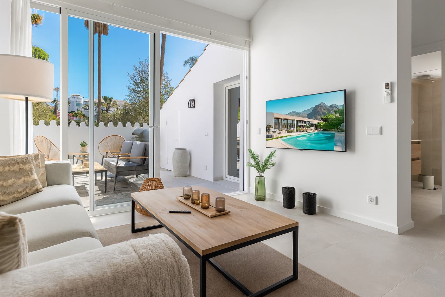 3 bedroom Penthouse for sale in Marbella with pool - € 595,000 (Ref: 9189641)