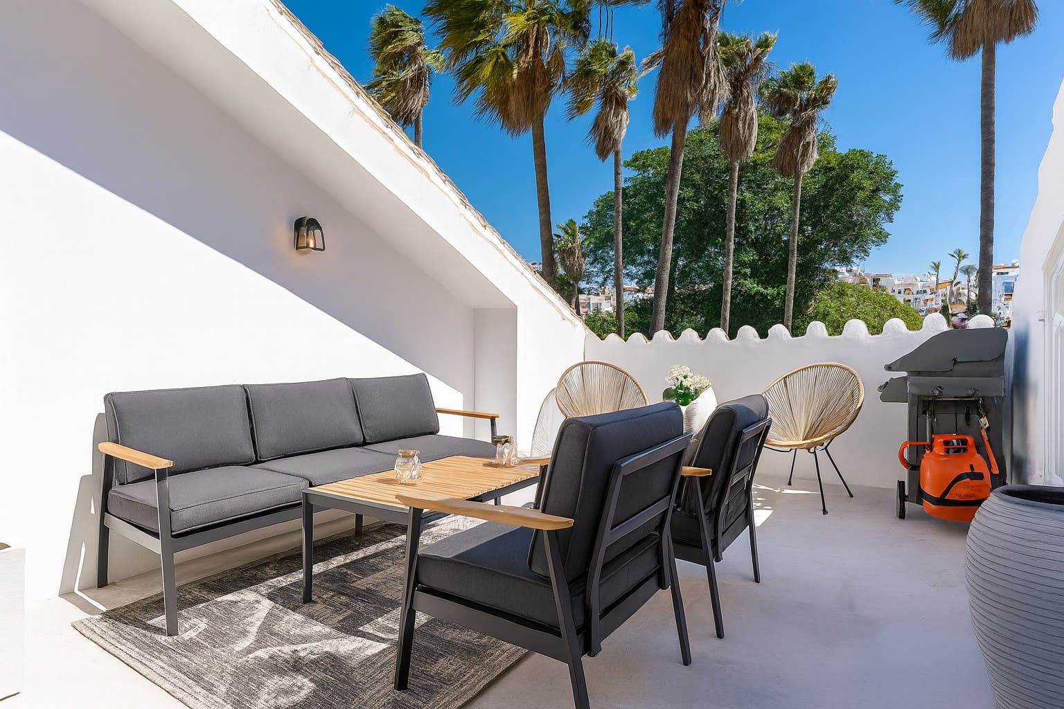 3 bedroom Penthouse for sale in Marbella with pool - € 595,000 (Ref: 9189641)