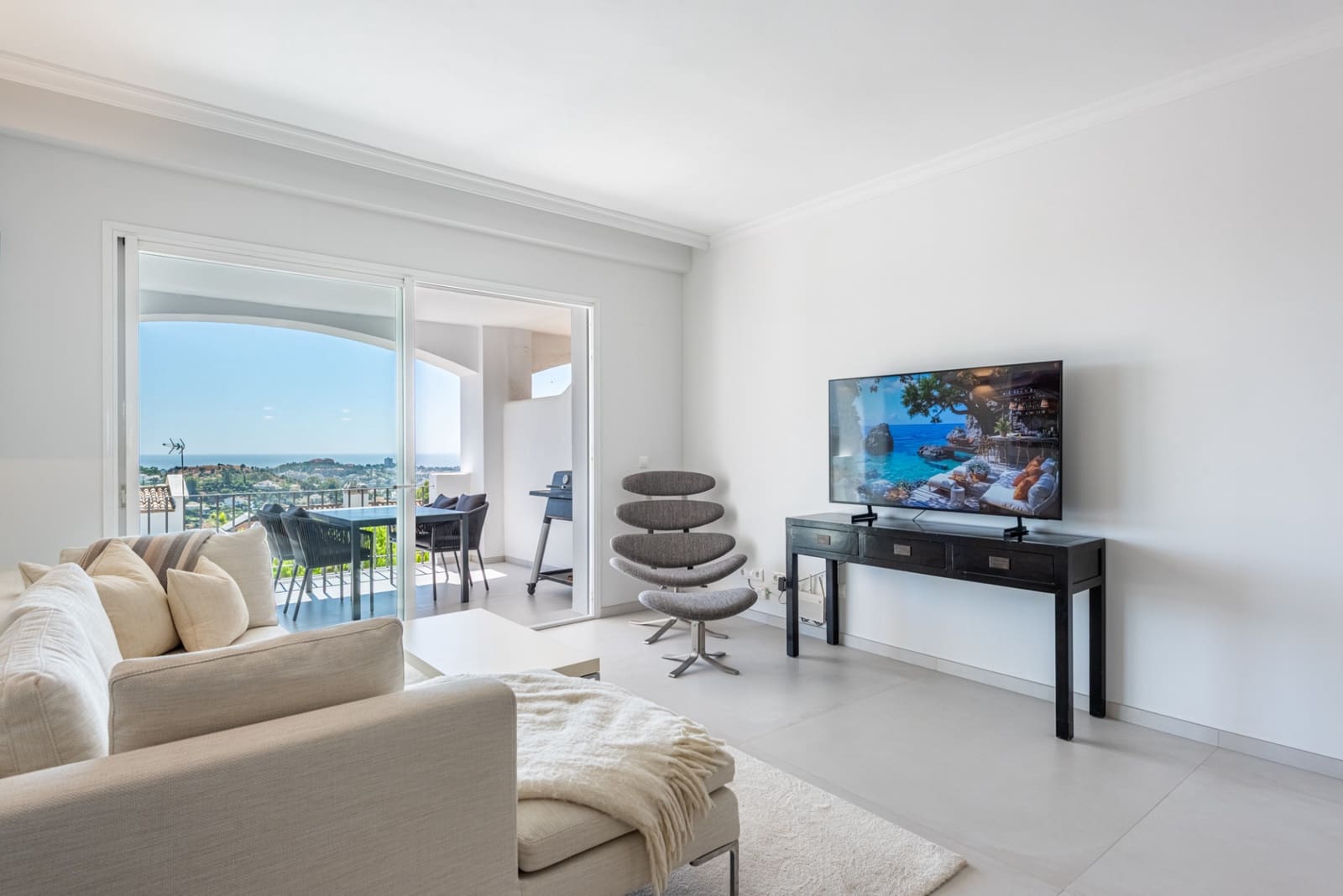 3 soveværelse Lejlighed til salg i La Quinta med swimmingpool garage - € 649.000 (Ref: 9191030)