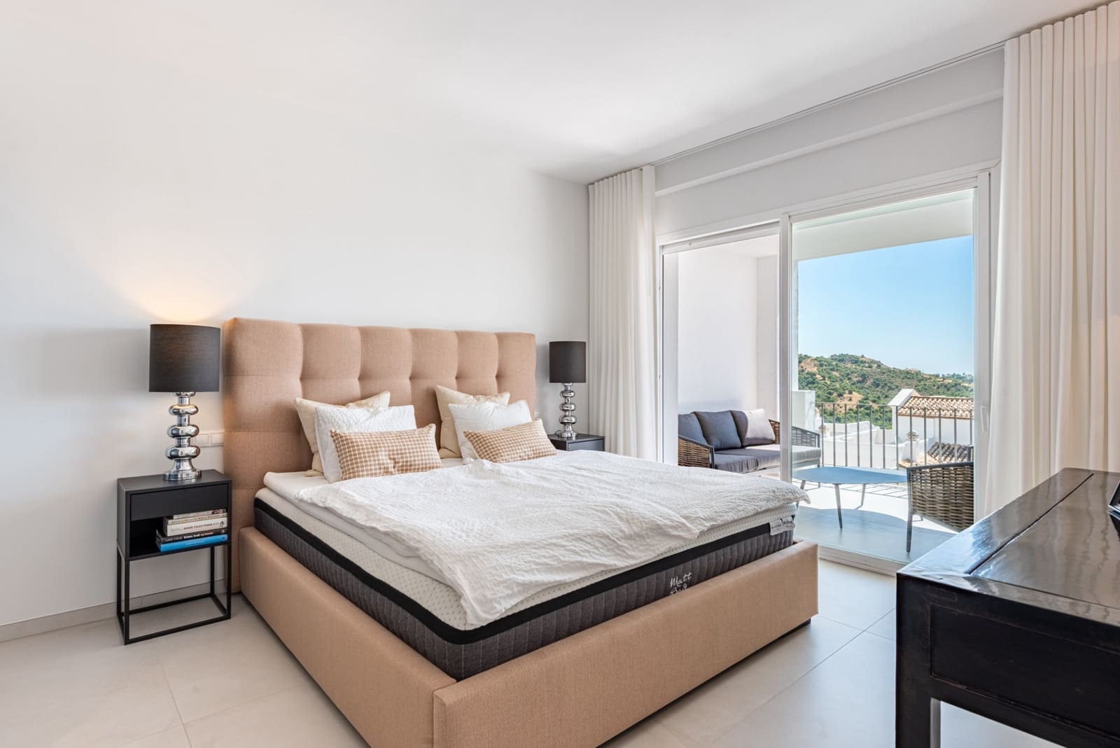 3 soveværelse Lejlighed til salg i La Quinta med swimmingpool garage - € 649.000 (Ref: 9191030)