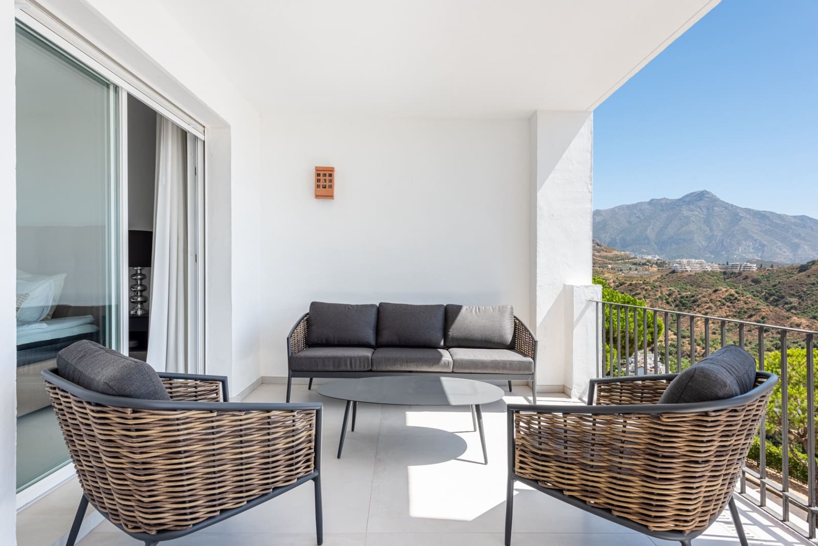 3 soveværelse Lejlighed til salg i La Quinta med swimmingpool garage - € 649.000 (Ref: 9191030)