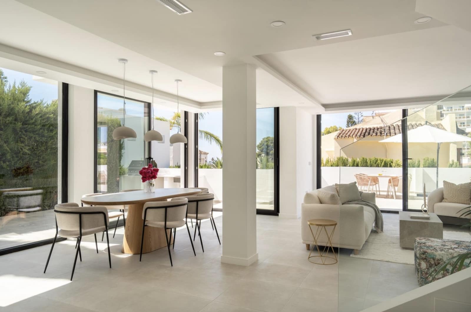 3 sovrum Villa till salu i Marbella med pool garage - 1 195 000 € (Ref: 9193766)