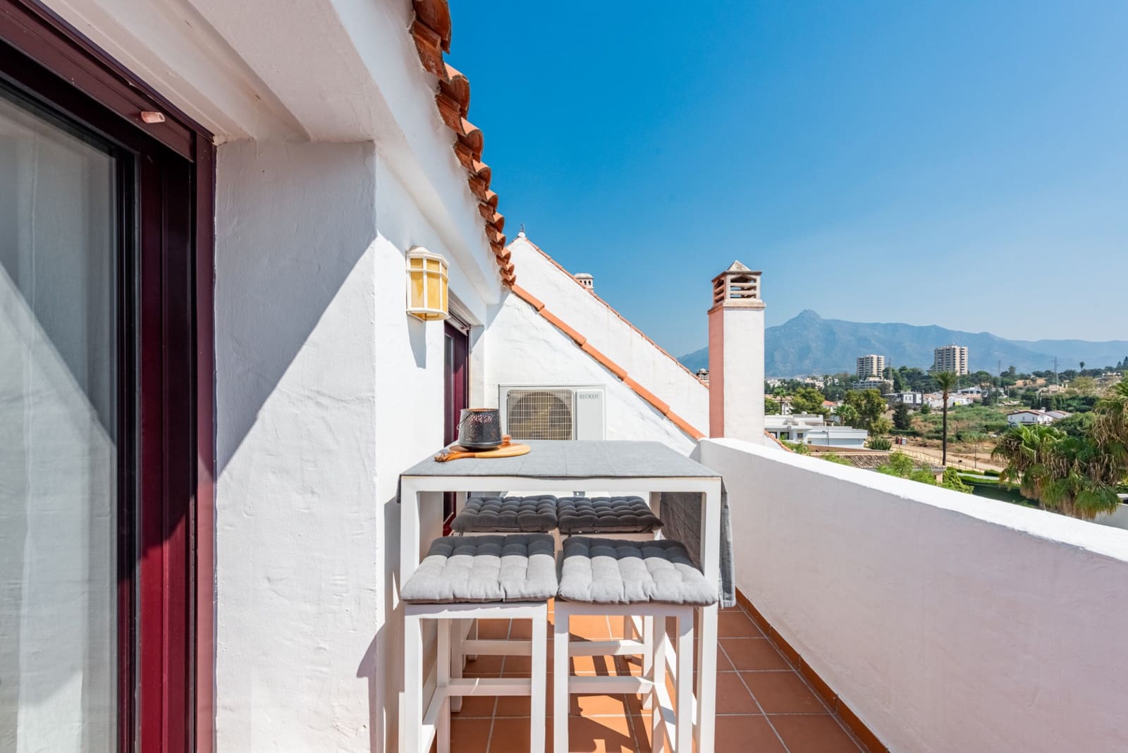 2 quarto Penthouse para venda em Marbella com piscina garagem - 539 000 € (Ref: 9197706)