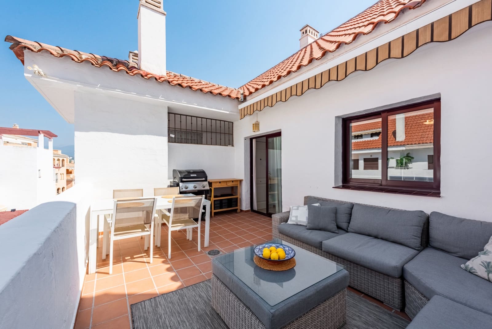 2 quarto Penthouse para venda em Marbella com piscina garagem - 539 000 € (Ref: 9197706)