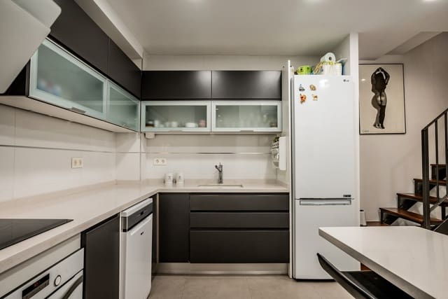 3 soverom Hus til salgs i Marbella - € 1 200 000 (Ref: 9200448)