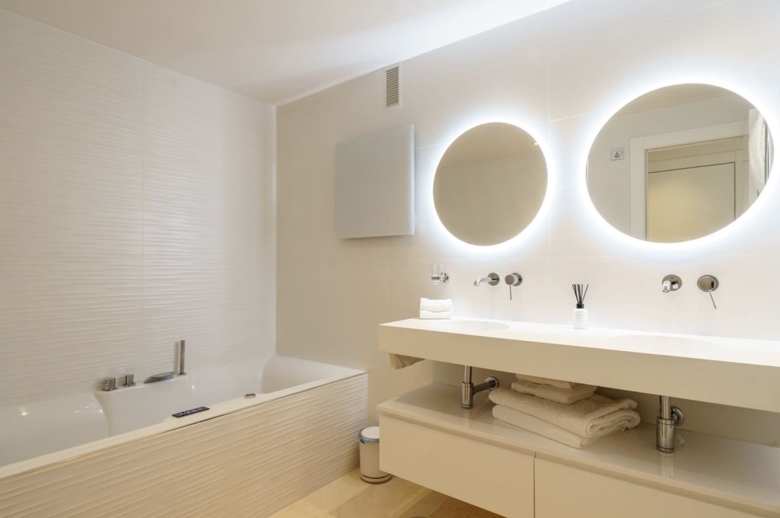 2 slaapkamer Appartement te koop in Benahavis met zwembad garage - € 489.000 (Ref: 9202403)