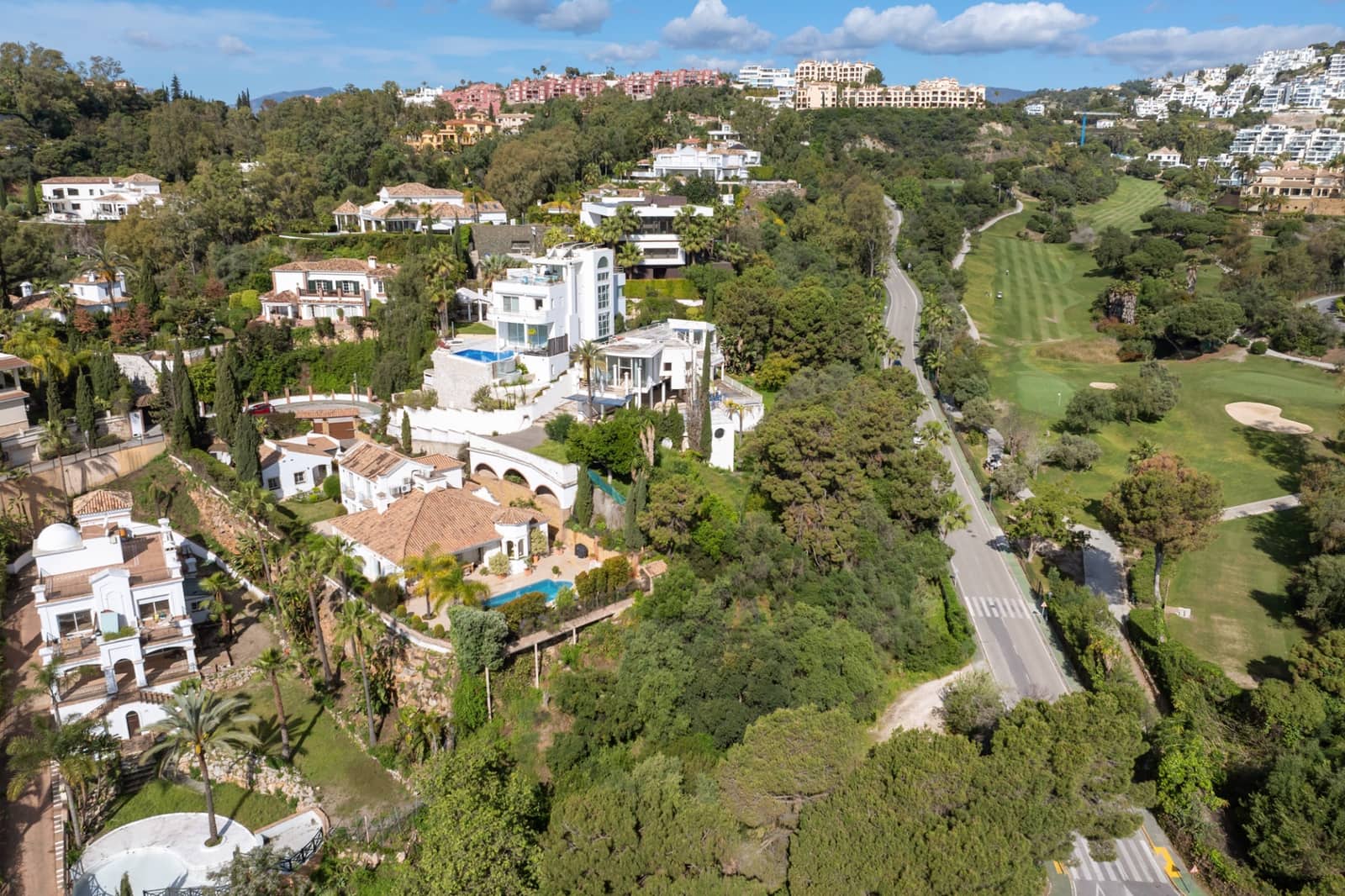 Chalet de 4 habitaciones en La Quinta en venta con piscina garaje - 2.395.000 € (Ref: 9204453)