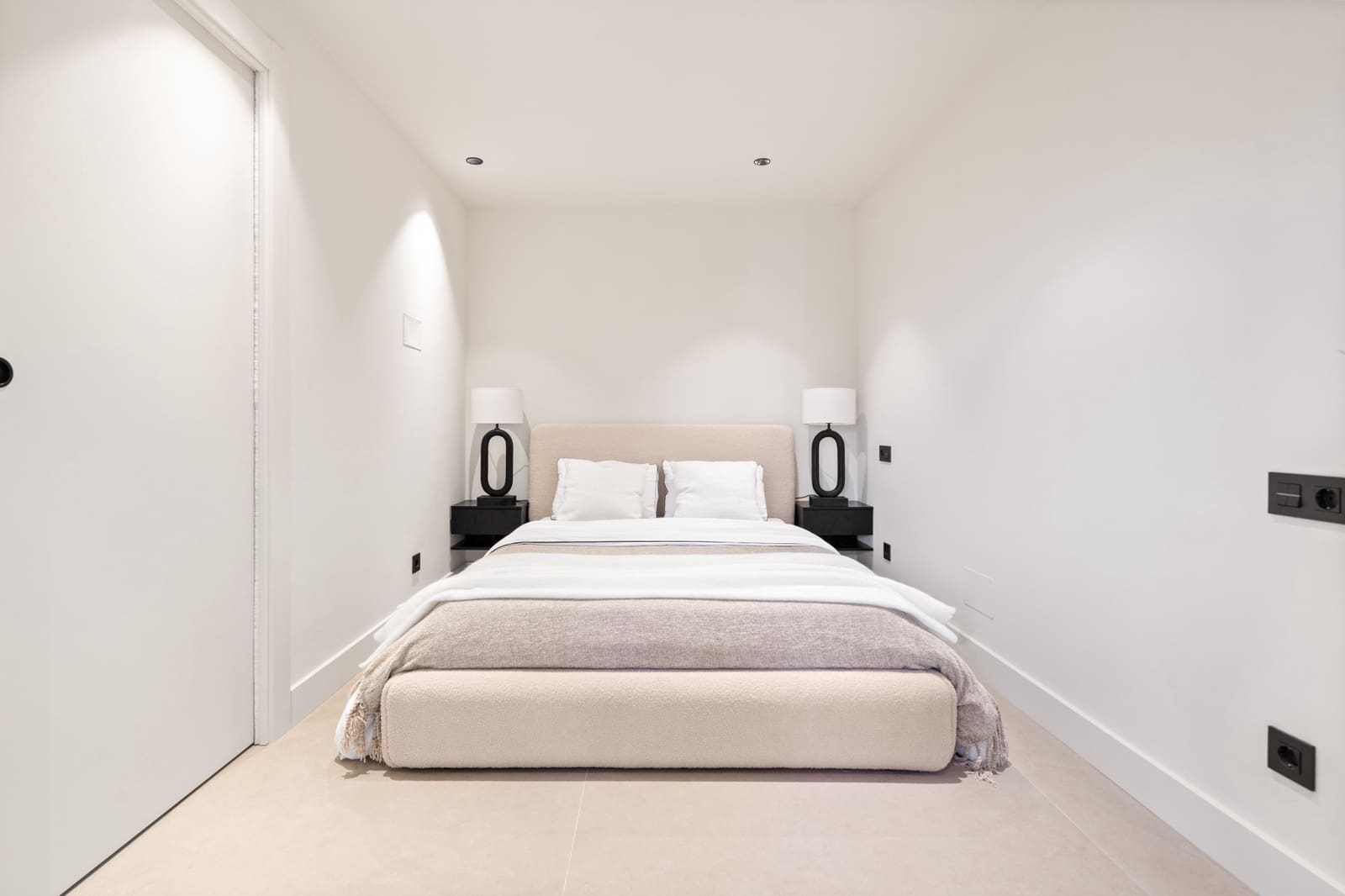 3 sovrum Lägenhet till salu i Nueva Andalucia med pool garage - 1 180 000 € (Ref: 9206413)