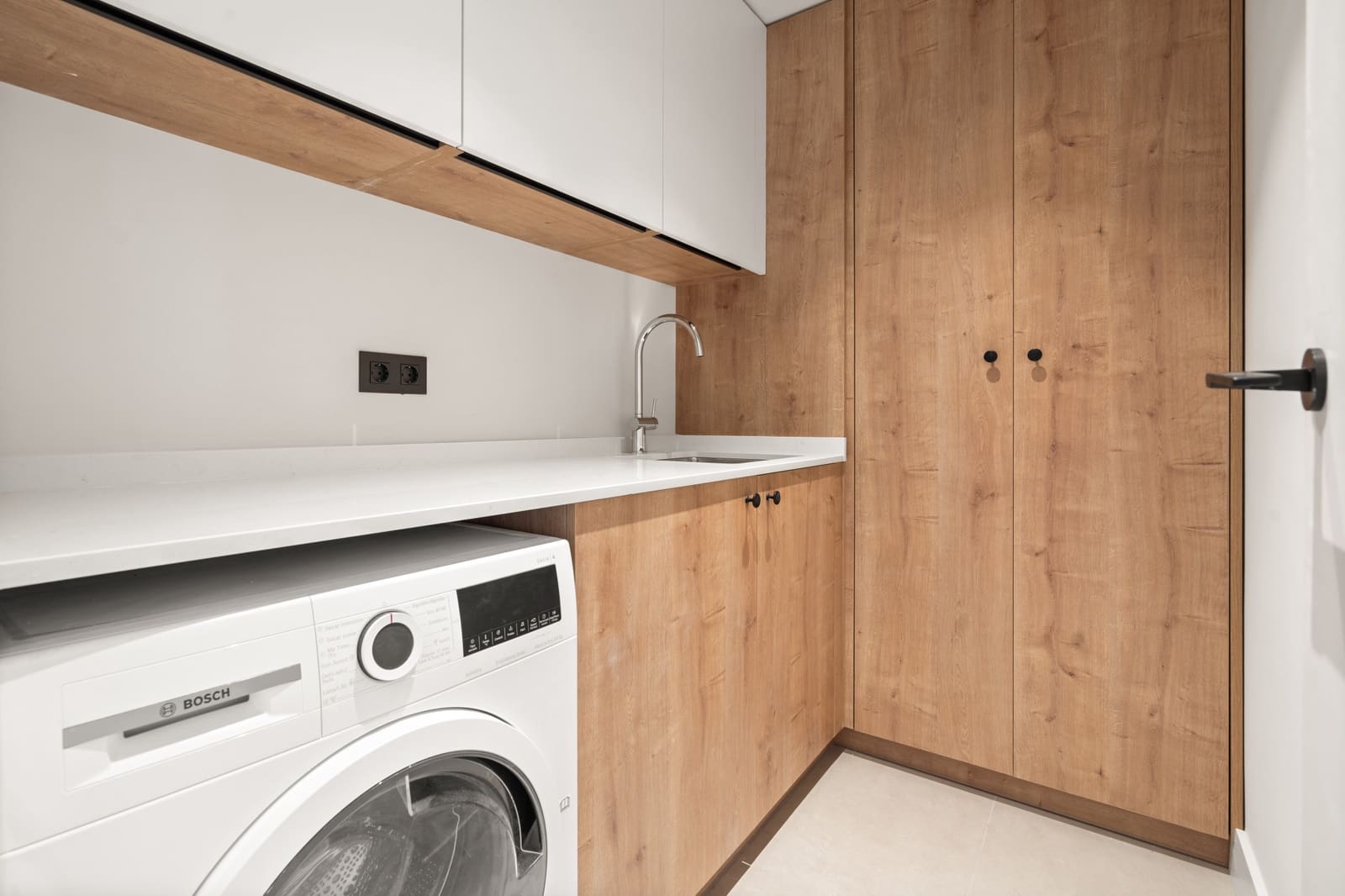 3 sovrum Lägenhet till salu i Nueva Andalucia med pool garage - 1 180 000 € (Ref: 9206413)