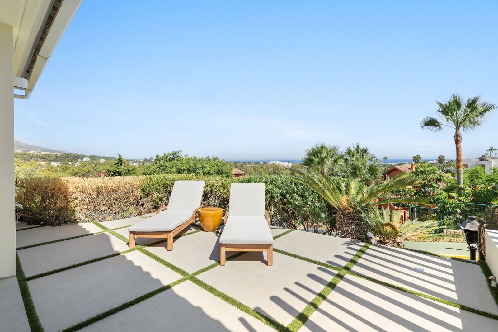 3 sovrum Lägenhet till salu i Nueva Andalucia med pool garage - 1 180 000 € (Ref: 9206413)