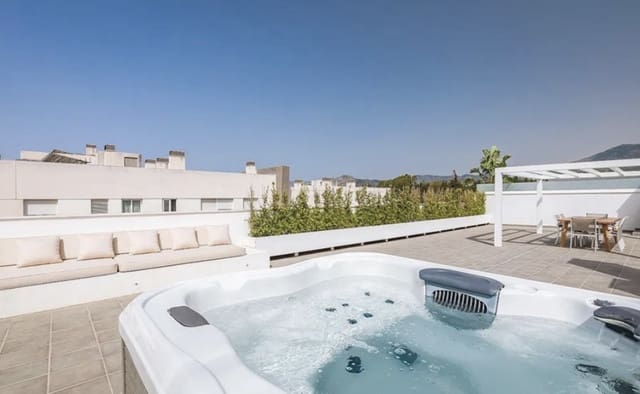 4 soverom Penthouse til salgs i San Pedro de Alcantara, Marbella med svømmebasseng garasje - € 949 000 (Ref: 9208271)