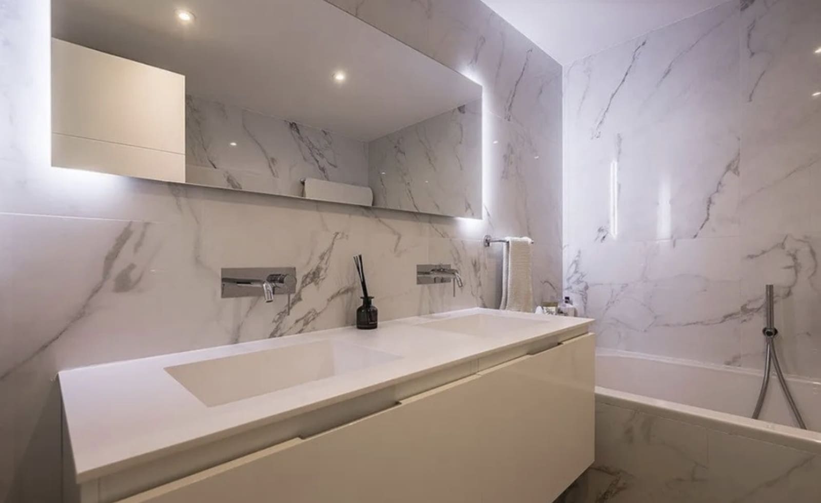 4 soverom Penthouse til salgs i San Pedro de Alcantara med svømmebasseng garasje - € 949 000 (Ref: 9208271)