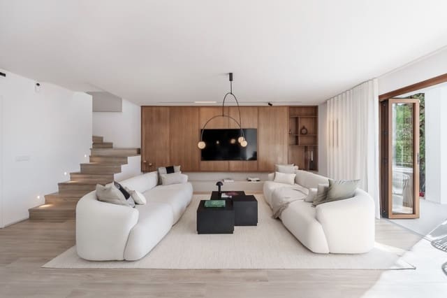 4 slaapkamer Appartement te koop in Nueva Andalucia, Marbella met zwembad garage - € 2.545.000 (Ref: 9215012)