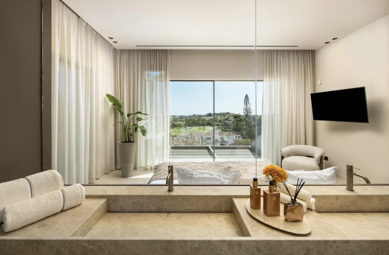 5 soveværelse Villa til salg i Nueva Andalucia med swimmingpool garage - € 4.695.000 (Ref: 9215014)