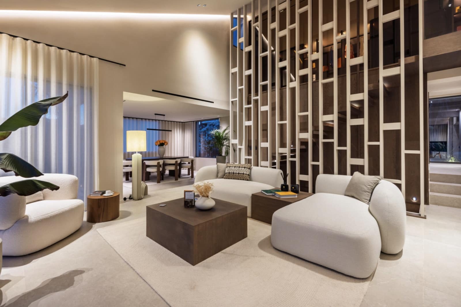 5 soveværelse Villa til salg i Nueva Andalucia med swimmingpool garage - € 4.695.000 (Ref: 9215014)