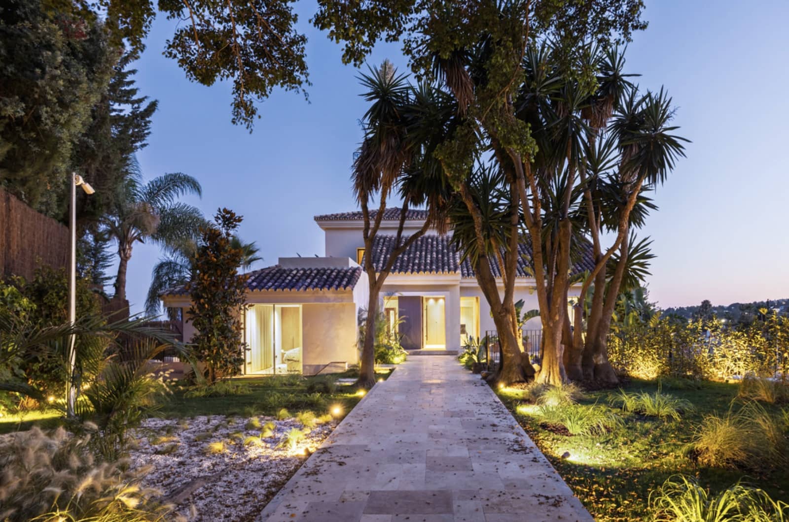 5 soveværelse Villa til salg i Nueva Andalucia med swimmingpool garage - € 4.695.000 (Ref: 9215014)