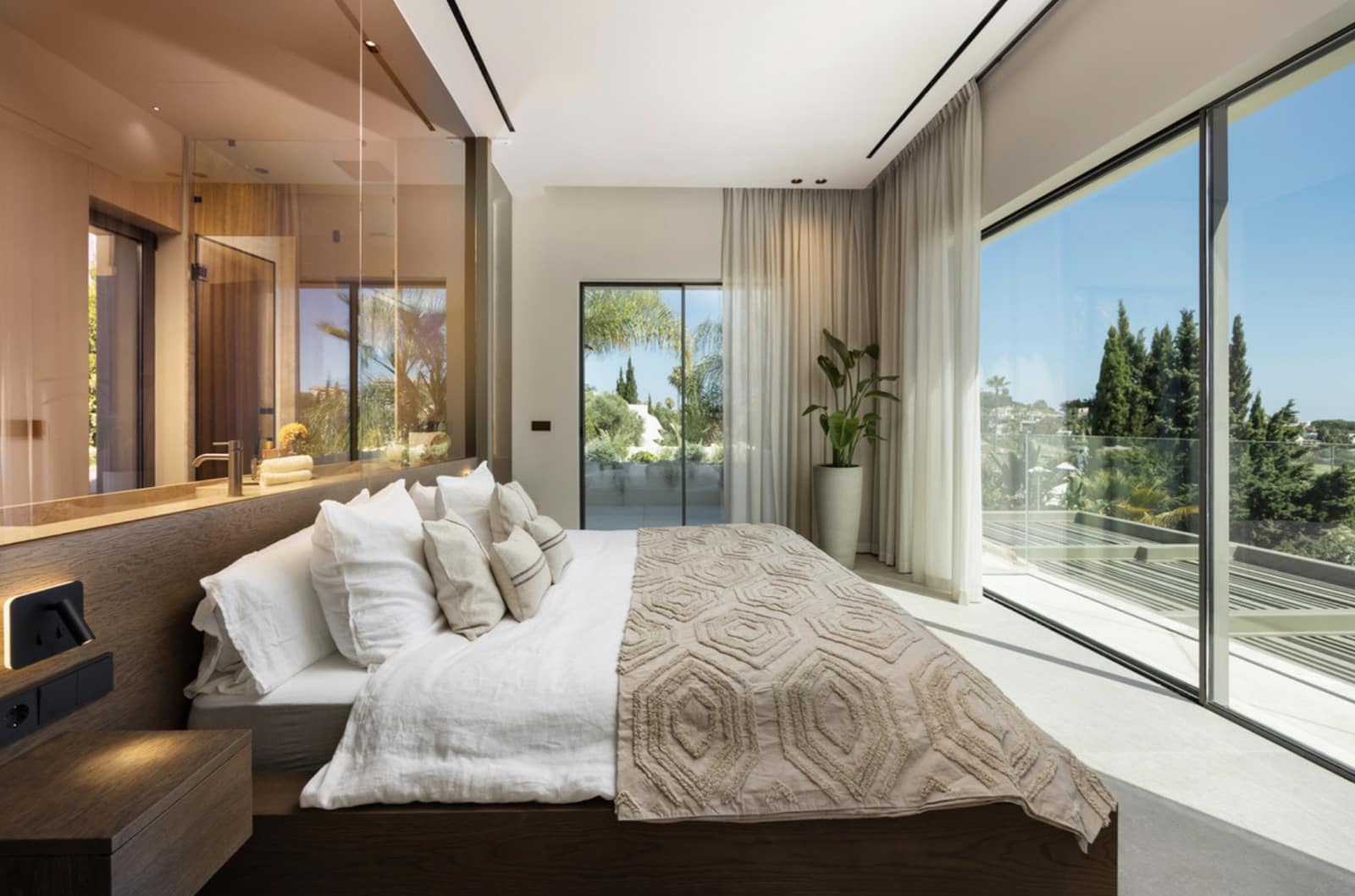 Chalet de 5 habitaciones en Nueva Andalucia en venta con piscina garaje - 4.695.000 € (Ref: 9215014)