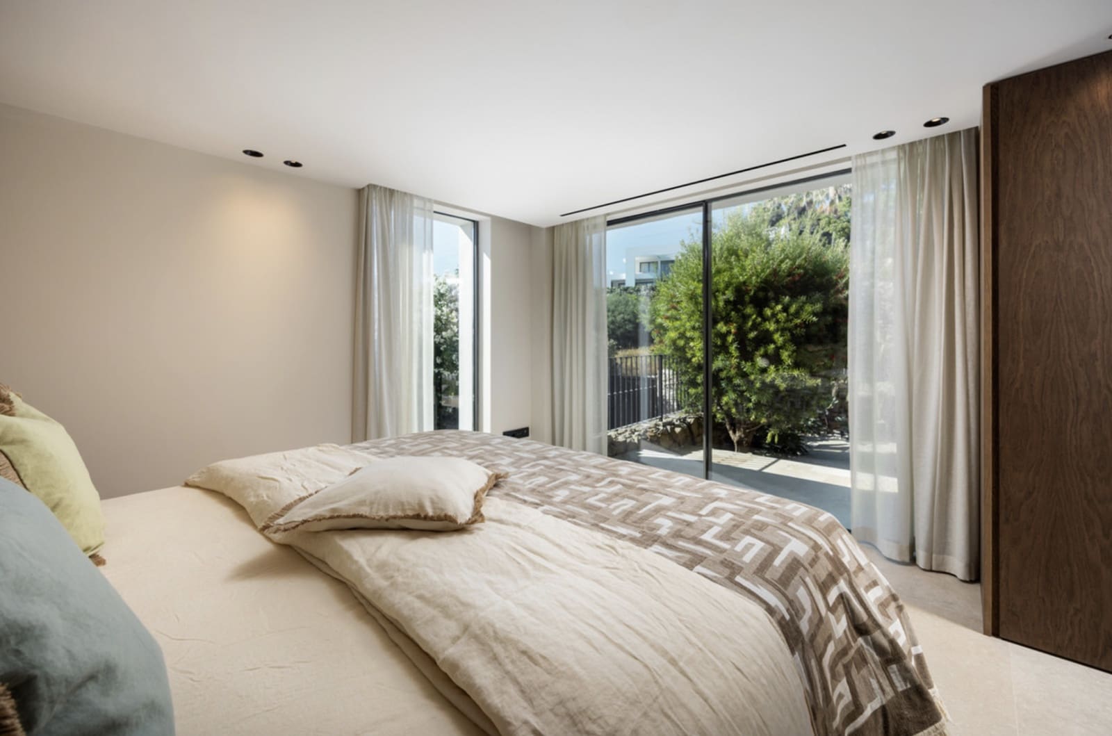 Chalet de 5 habitaciones en Nueva Andalucia en venta con piscina garaje - 4.695.000 € (Ref: 9215014)