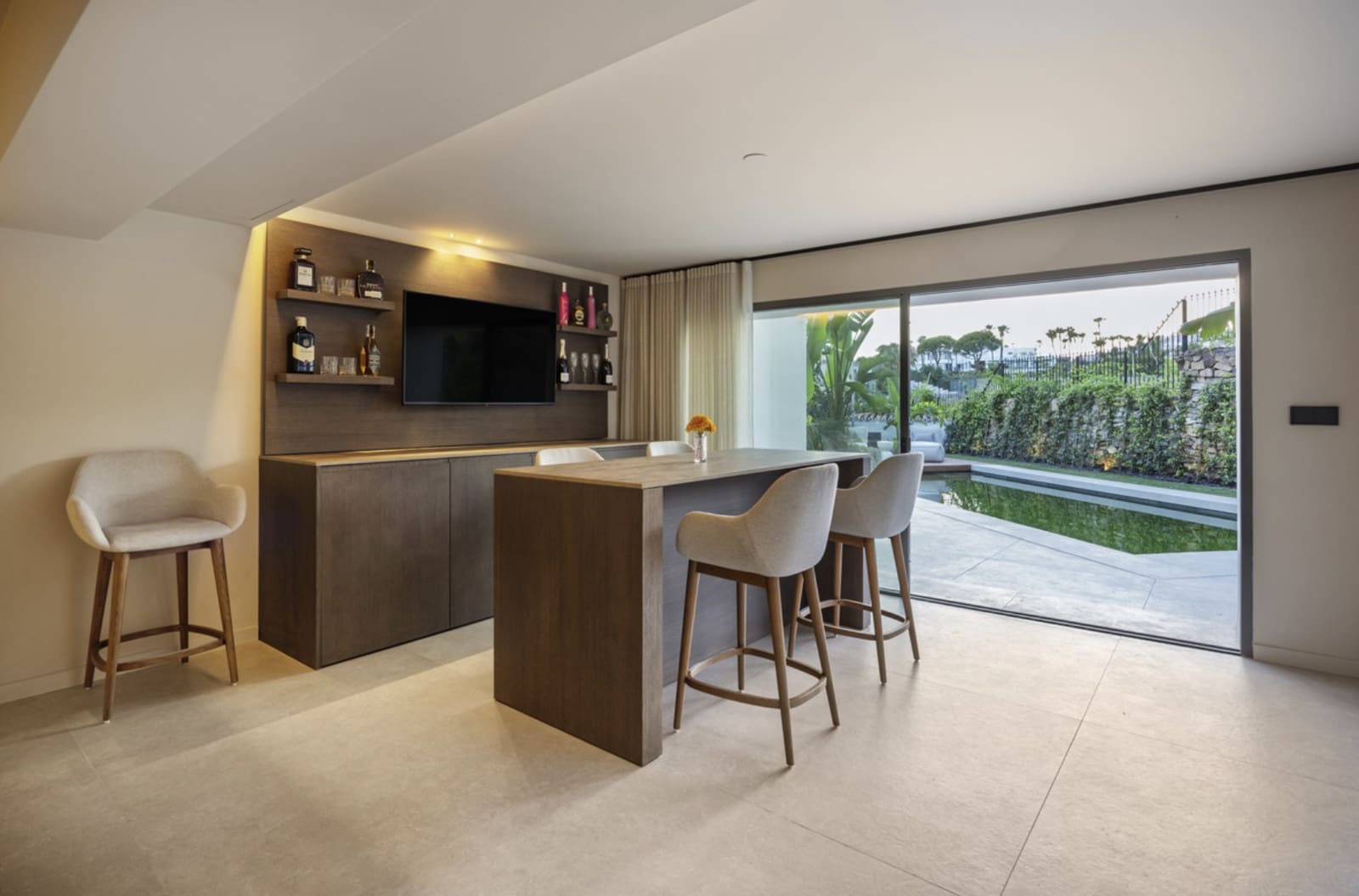 Chalet de 5 habitaciones en Nueva Andalucia en venta con piscina garaje - 4.695.000 € (Ref: 9215014)