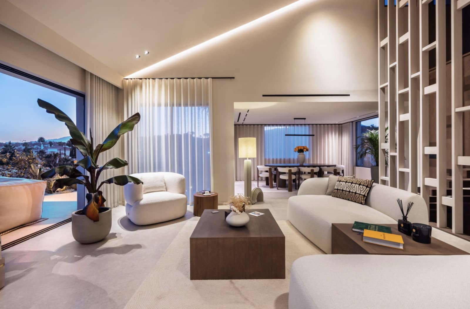 Chalet de 5 habitaciones en Nueva Andalucia en venta con piscina garaje - 4.695.000 € (Ref: 9215014)
