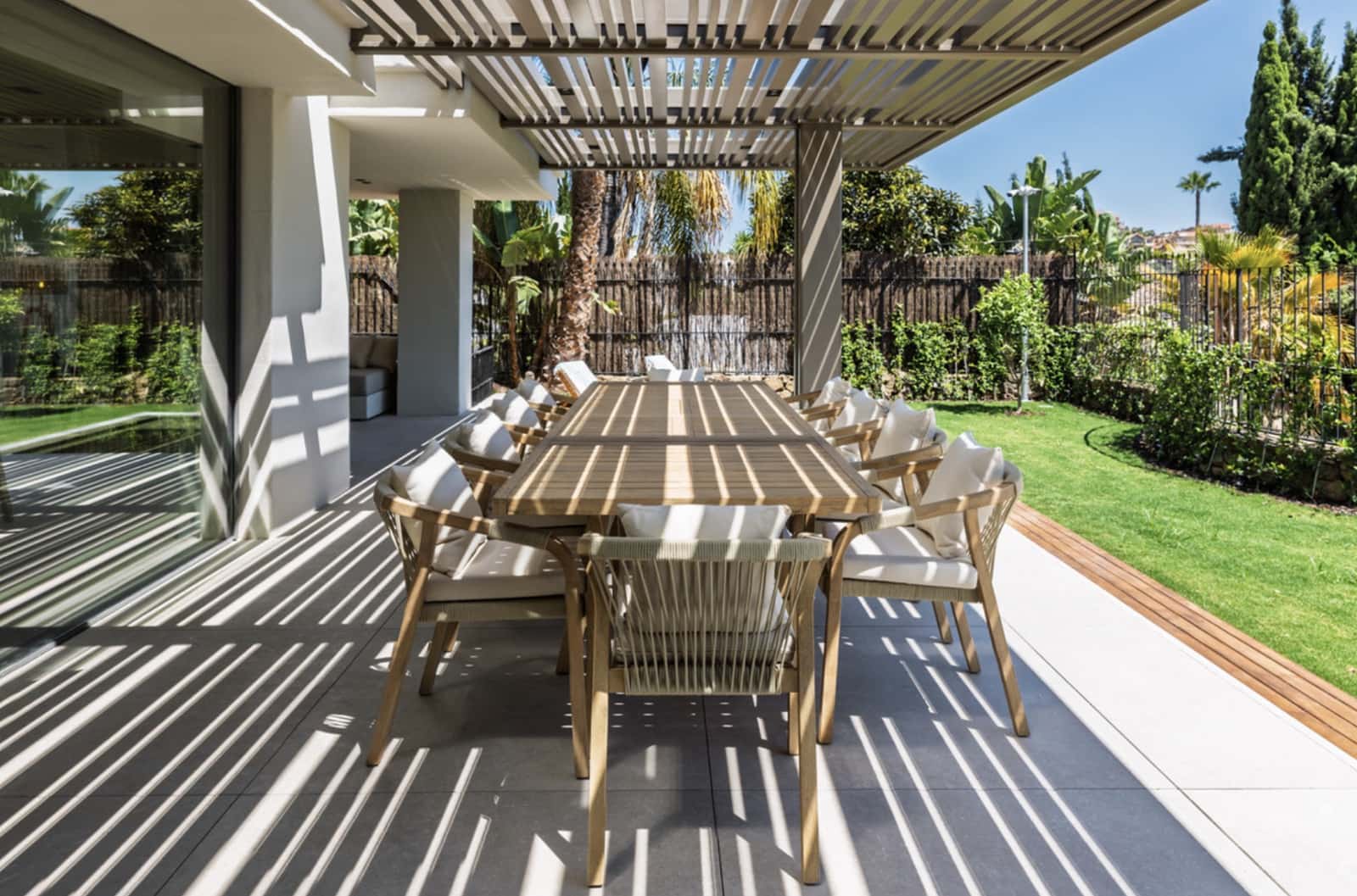 Chalet de 5 habitaciones en Nueva Andalucia en venta con piscina garaje - 4.695.000 € (Ref: 9215014)