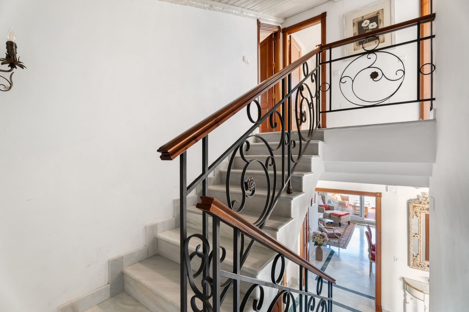 3 bedroom Penthouse for sale in Nueva Andalucia with pool garage - € 869,000 (Ref: 9215016)