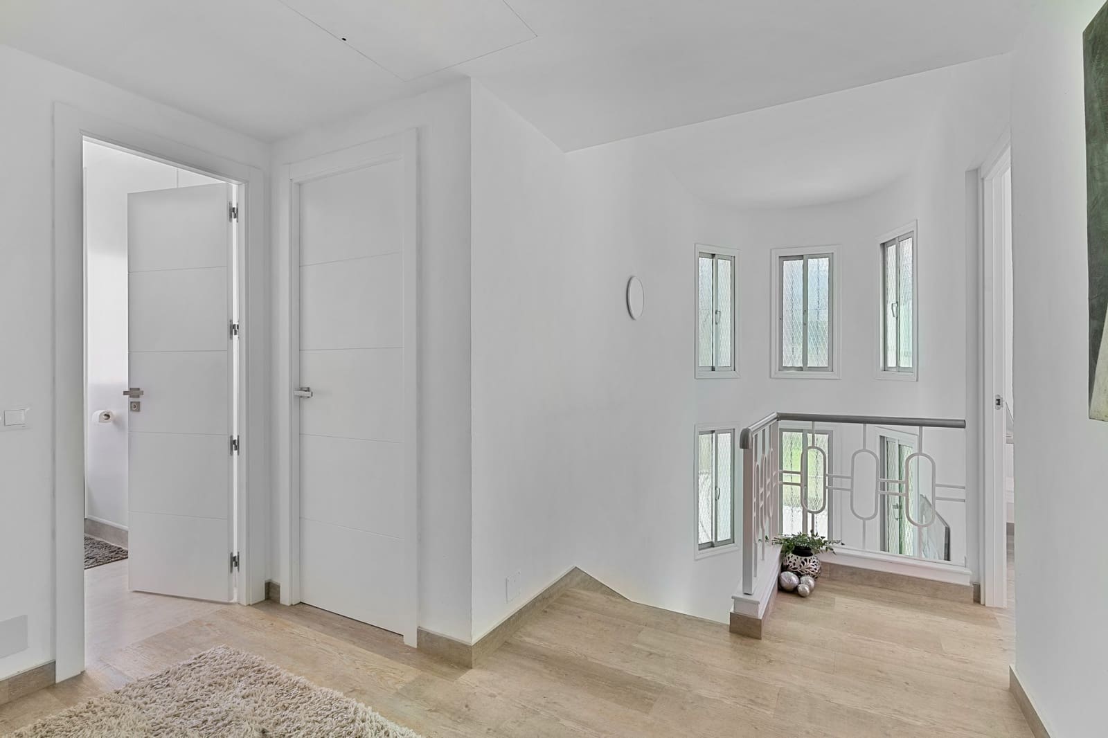 5 soveværelse Villa til salg i Nueva Andalucia med swimmingpool garage - € 1.150.000 (Ref: 9230470)