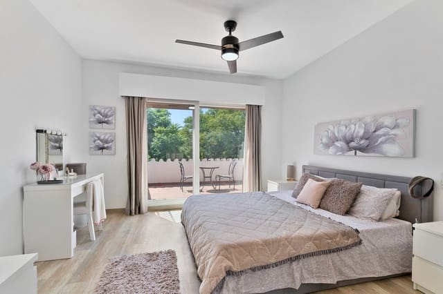 5 soveværelse Villa til salg i Nueva Andalucia, Marbella med swimmingpool garage - € 1.150.000 (Ref: 9230470)