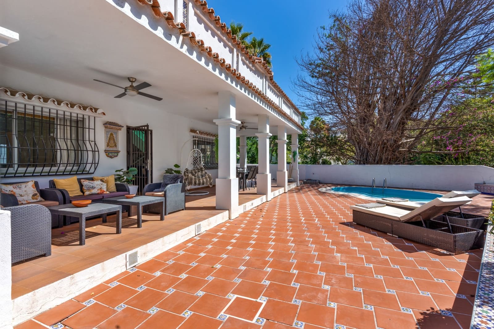 5 soveværelse Villa til salg i Nueva Andalucia med swimmingpool garage - € 1.150.000 (Ref: 9230470)