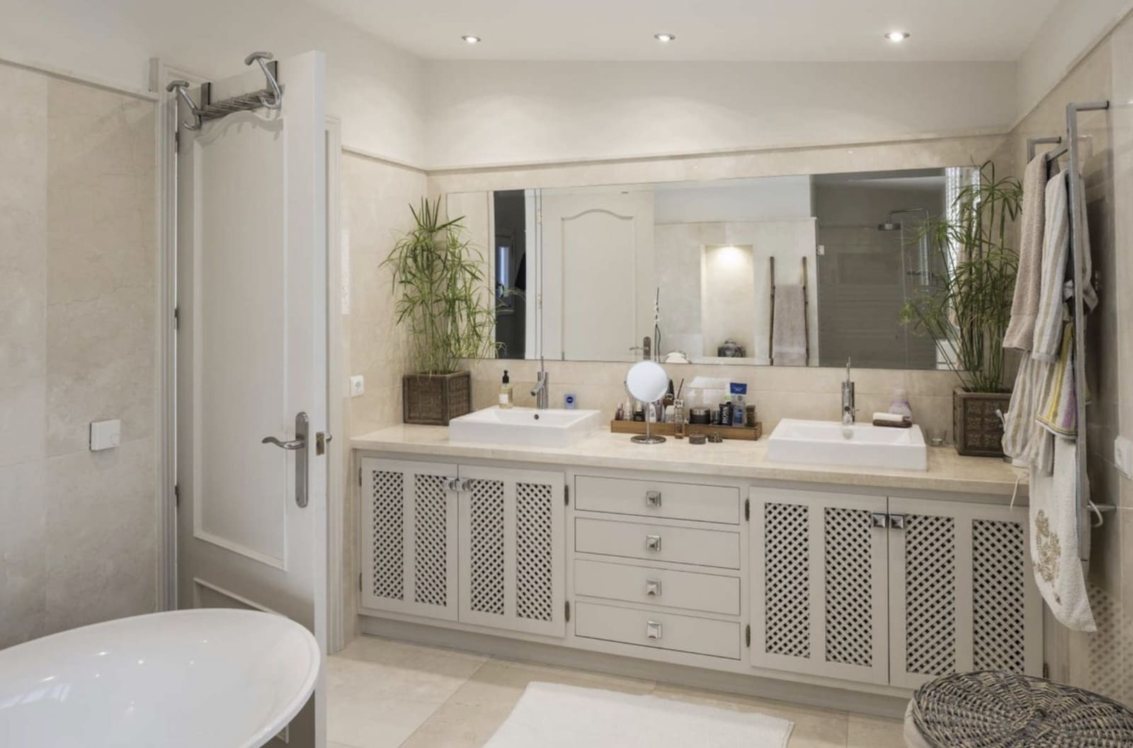 3 sovrum Villa till salu i La Quinta med pool - 2 250 000 € (Ref: 9232535)