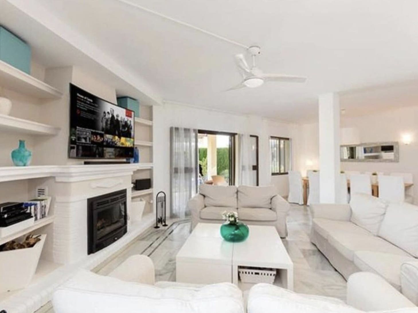 6 makuuhuone Huvila myytävänä paikassa Nueva Andalucia mukana uima-altaan 
autotalli - 2 525 000 € (Ref: 9232536)