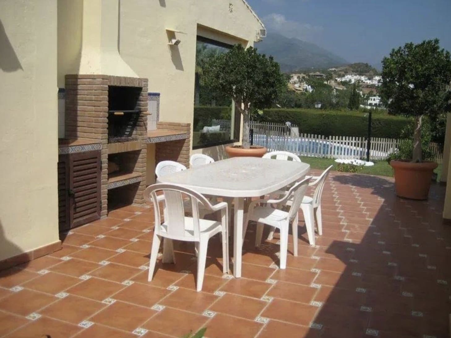 6 makuuhuone Huvila myytävänä paikassa Nueva Andalucia mukana uima-altaan 
autotalli - 2 525 000 € (Ref: 9232536)