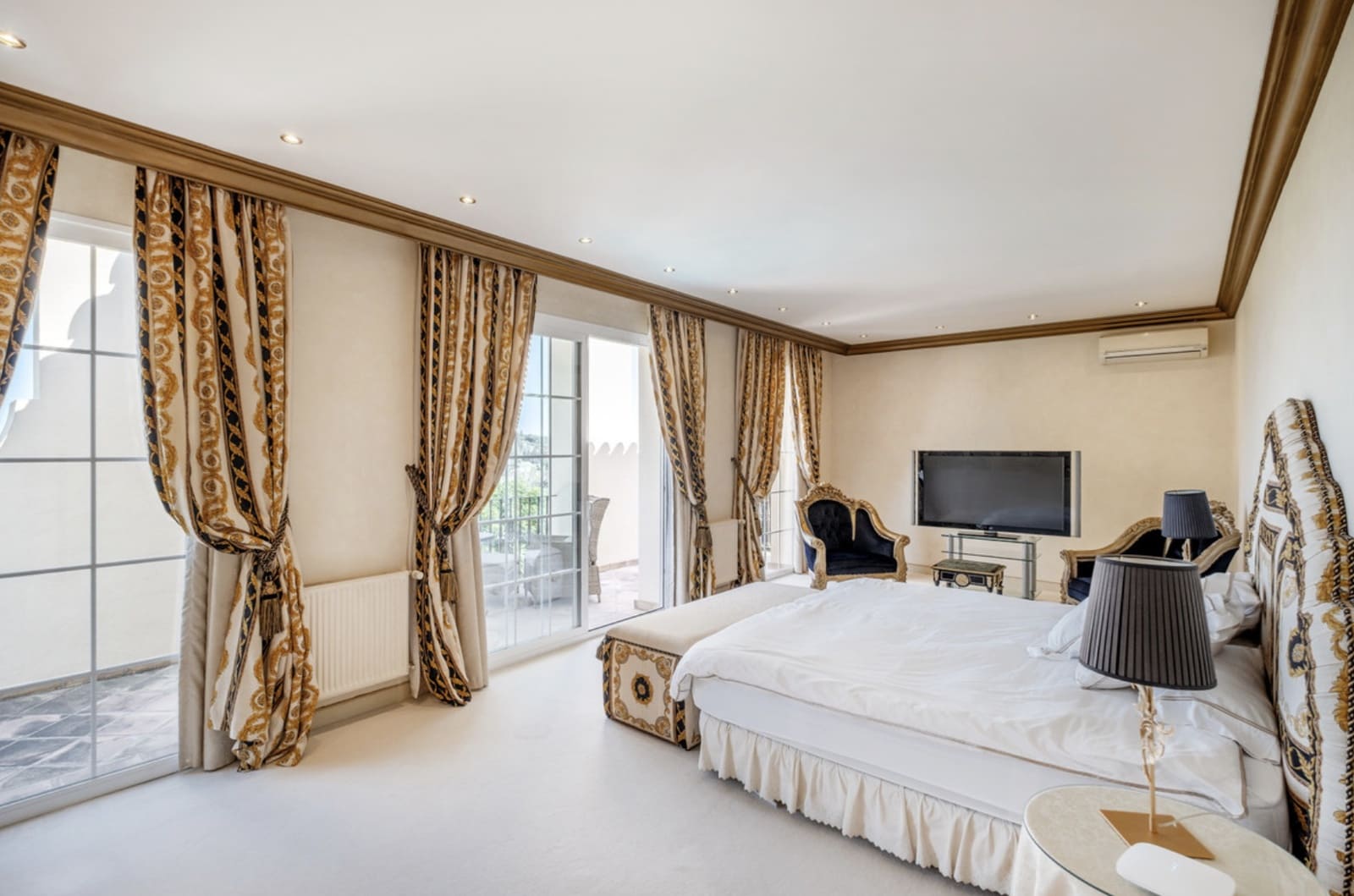 5 chambre Villa/Maison à vendre à Benahavis avec piscine garage - 2 300 000 € (Ref: 9236405)