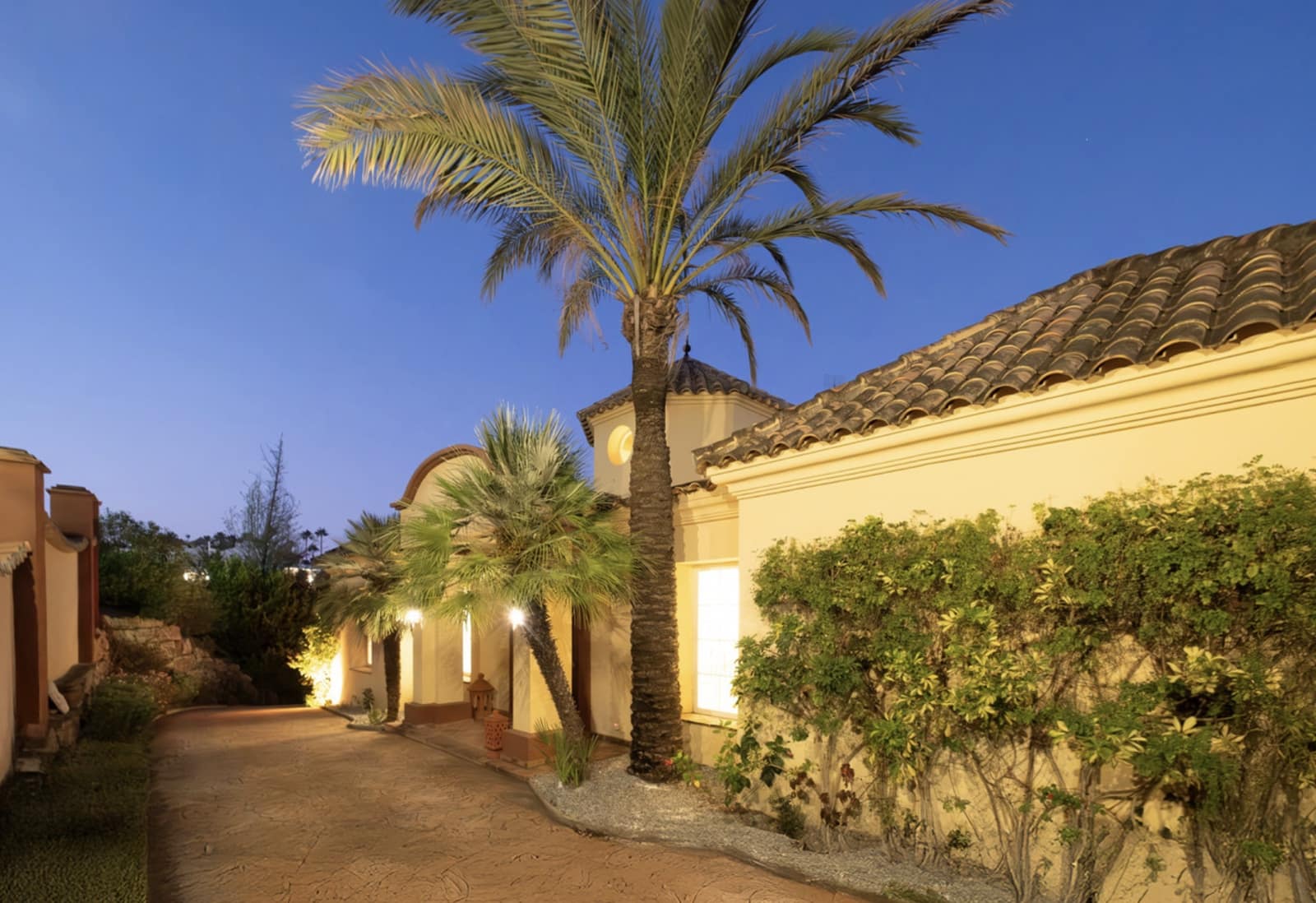 5 chambre Villa/Maison à vendre à Benahavis avec piscine garage - 2 300 000 € (Ref: 9236405)