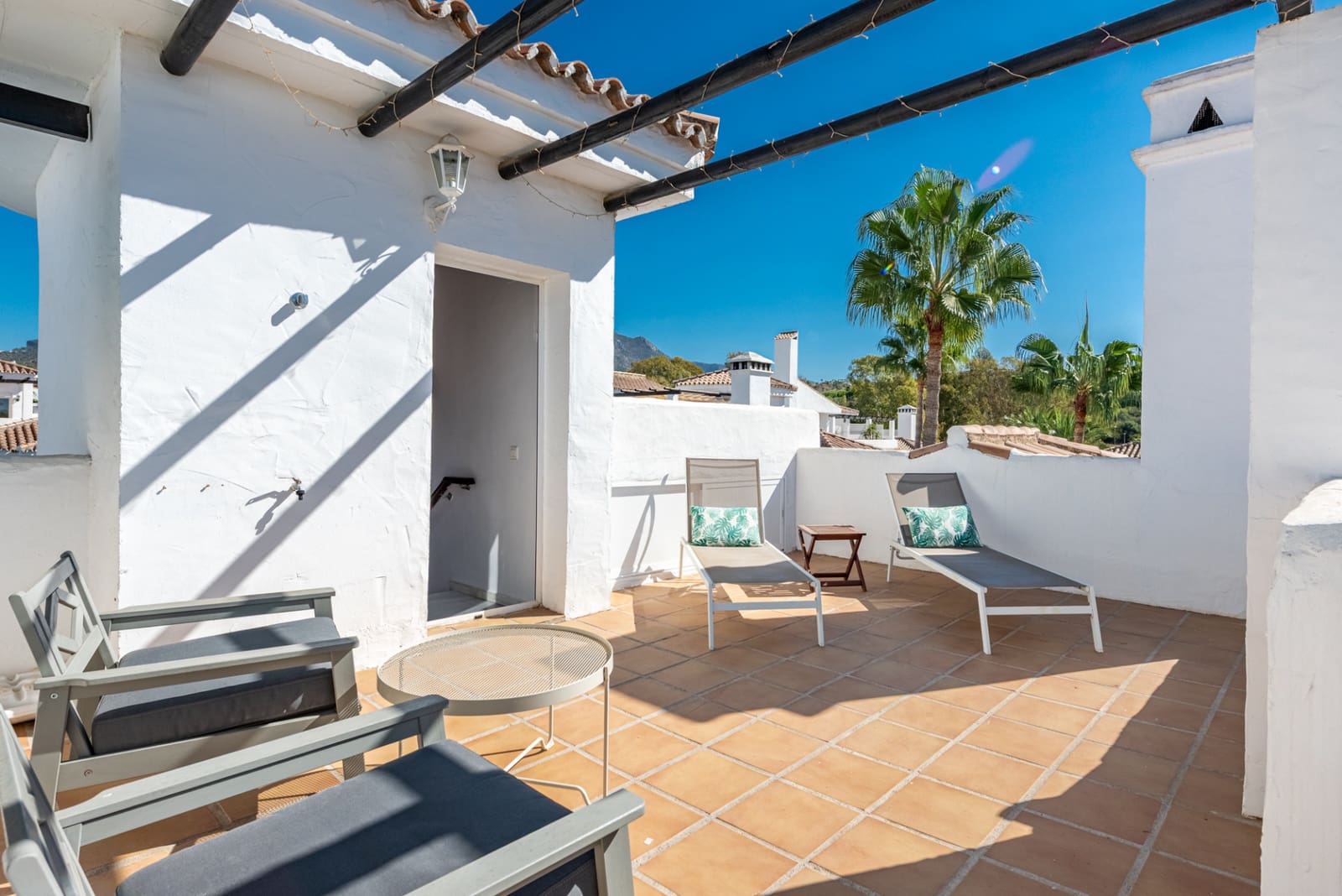 2 quarto Penthouse para venda em Marbella com piscina - 499 000 € (Ref: 9236406)