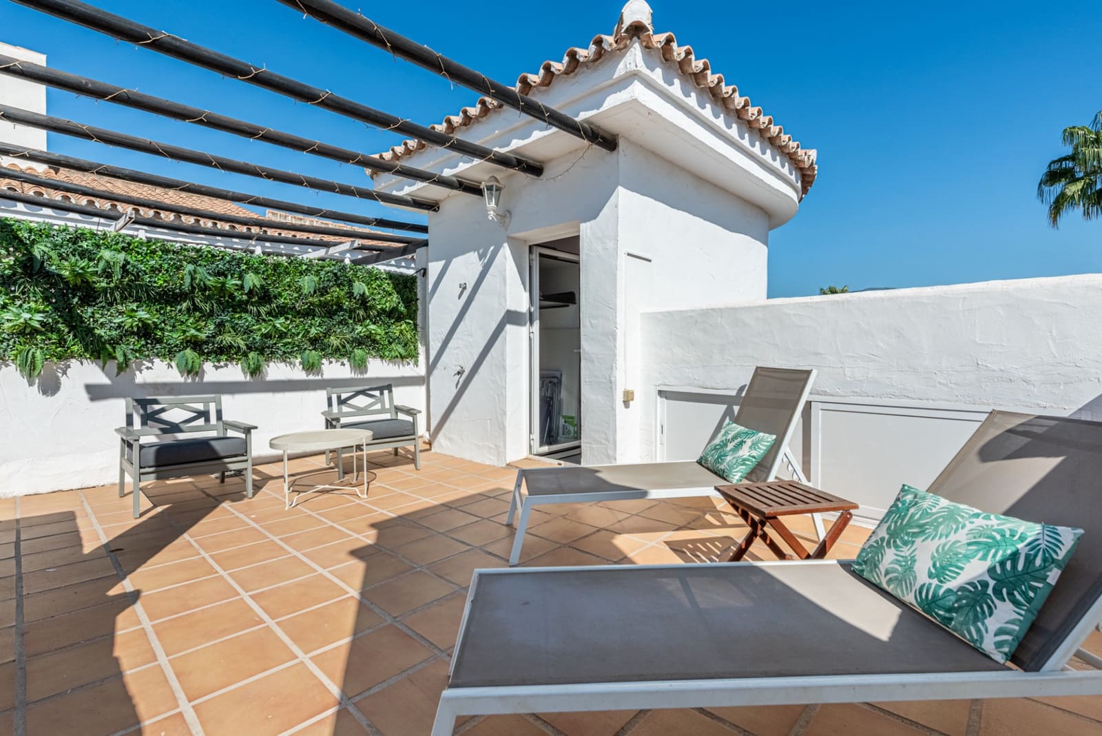 2 quarto Penthouse para venda em Marbella com piscina - 499 000 € (Ref: 9236406)