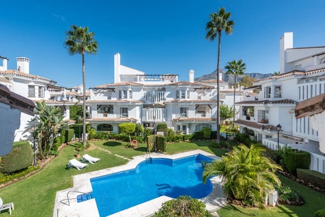 2 sovrum Takvåning till salu i Marbella med pool - 499 000 € (Ref: 9236406)