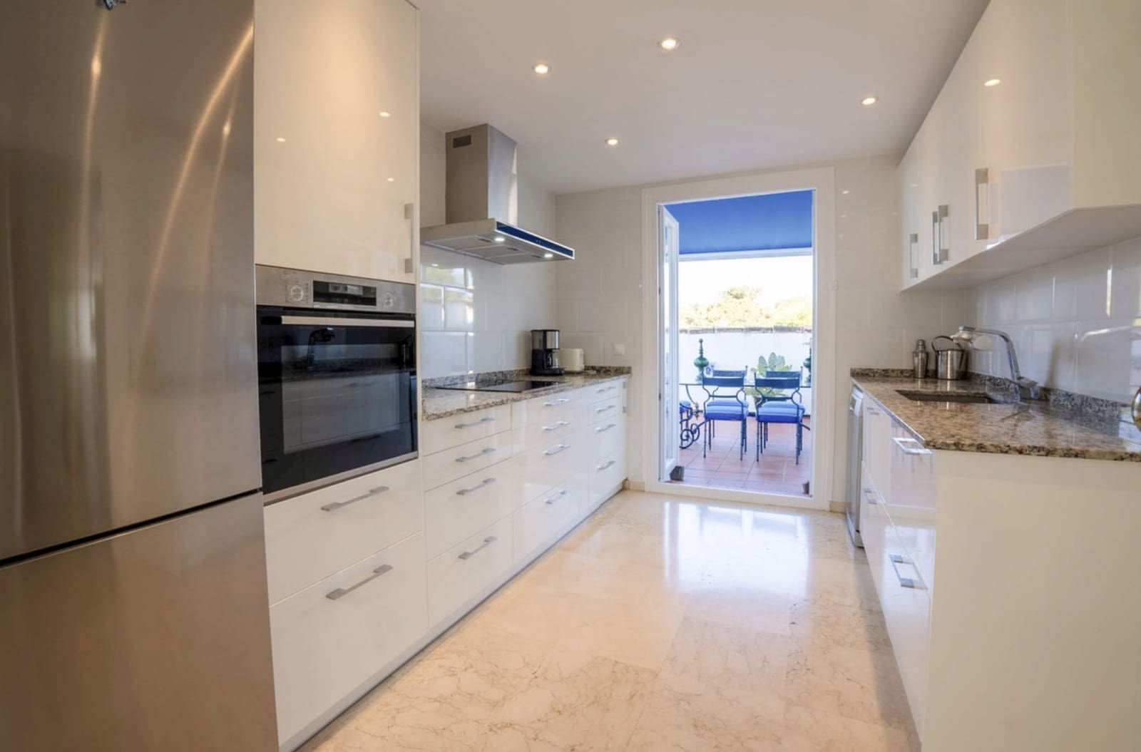 3 slaapkamer Penthouse te koop in Marbella met zwembad garage - € 749.990 (Ref: 9239848)