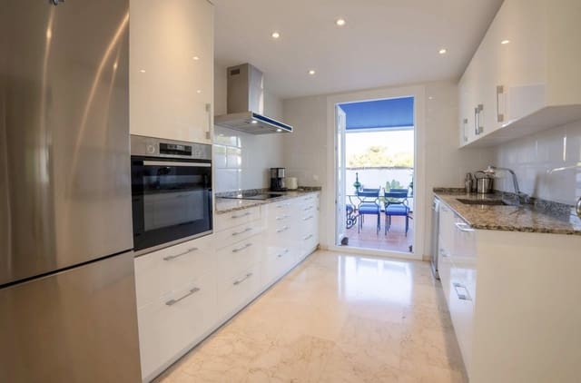 3 slaapkamer Penthouse te koop in Marbella met zwembad garage - € 749.990 (Ref: 9239848)