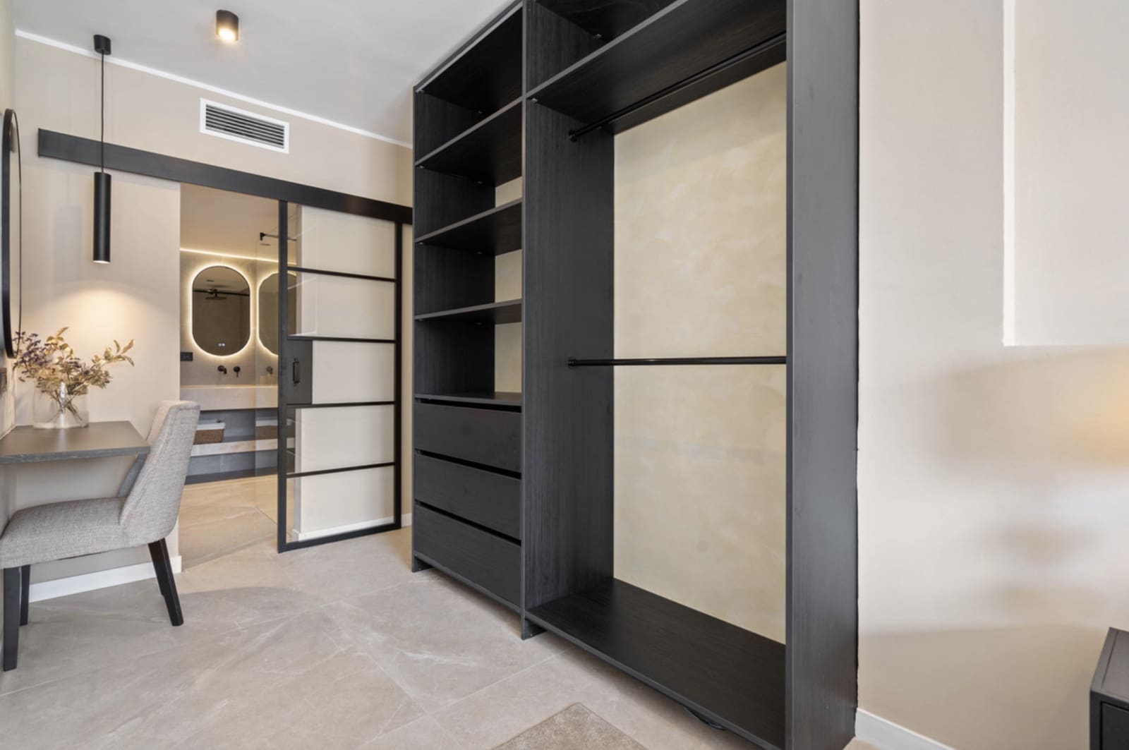 Apartamento de 4 habitaciones en Nueva Andalucia en venta con piscina garaje - 825.000 € (Ref: 9251992)