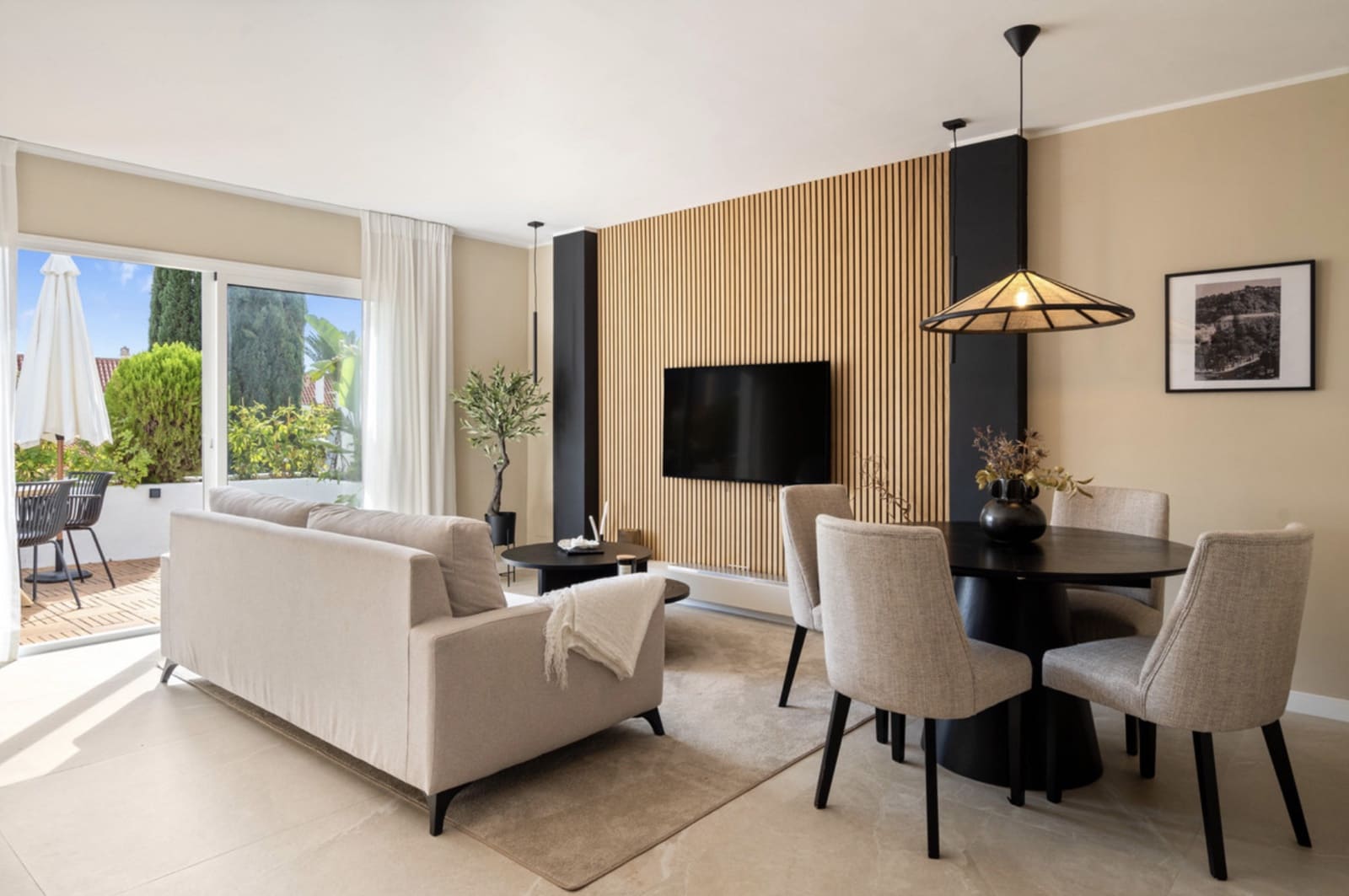 Apartamento de 4 habitaciones en Nueva Andalucia en venta con piscina garaje - 825.000 € (Ref: 9251992)