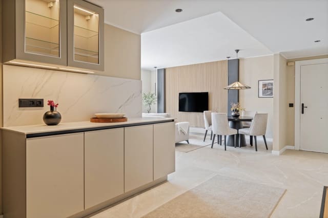 4 slaapkamer Appartement te koop in Nueva Andalucia, Marbella met zwembad garage - € 825.000 (Ref: 9251992)