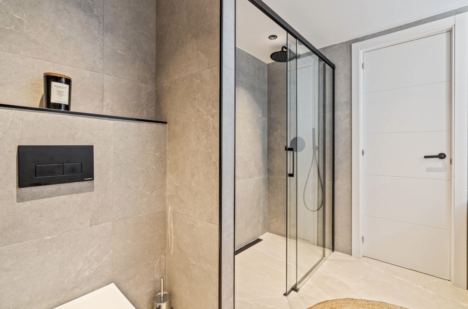 4 slaapkamer Appartement te koop in Nueva Andalucia met zwembad garage - € 825.000 (Ref: 9251992)