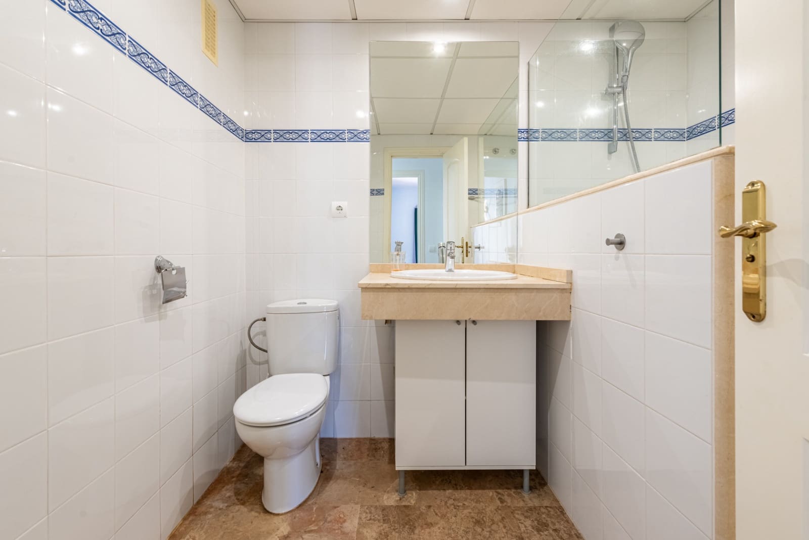 Apartamento de 2 habitaciones en San Pedro de Alcantara en venta con piscina garaje - 550.000 € (Ref: 9251993)